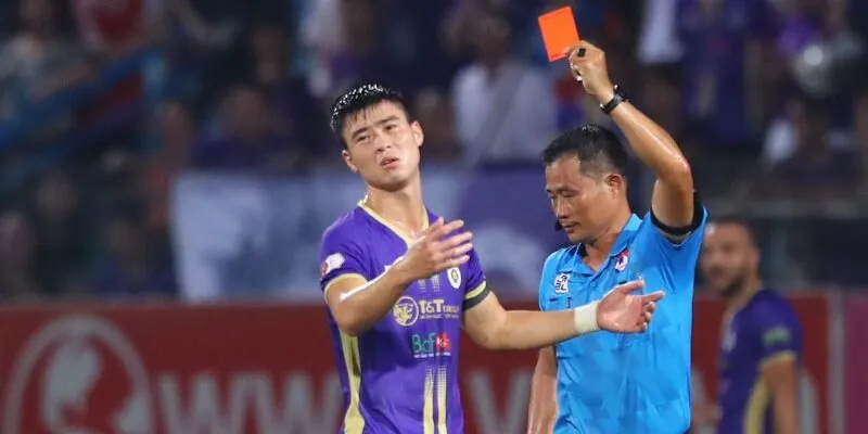 Tổng quan về kèo thẻ phạt trong cá cược bóng đá